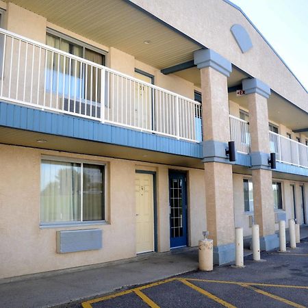 Country Lane Inn & Suites Swift Current Exterior foto